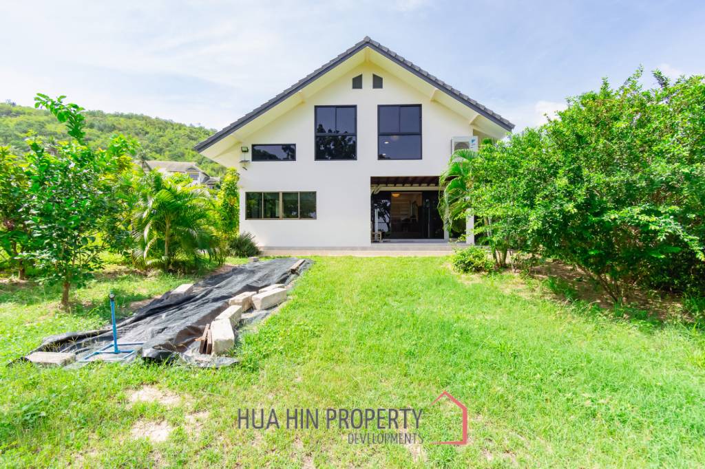 SINGLE HOUSE AT PALM HILLS GOLF COURSE : 3 bed direct view golf fairway