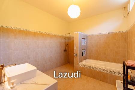 SINGLE HOUSE AT PALM HILLS GOLF COURSE : 3 bed direct view golf fairway