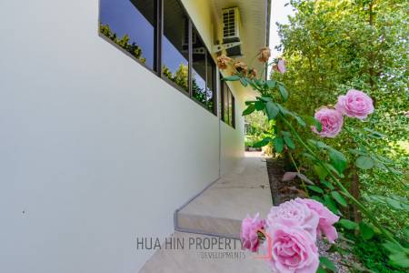 SINGLE HOUSE AT PALM HILLS GOLF COURSE : 3 bed direct view golf fairway