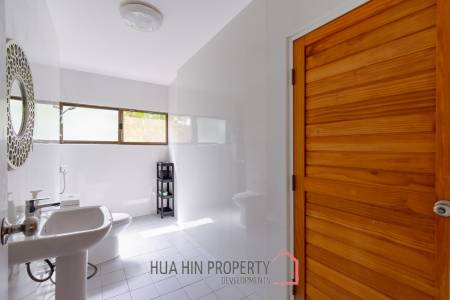 SINGLE HOUSE AT PALM HILLS GOLF COURSE : 3 bed direct view golf fairway