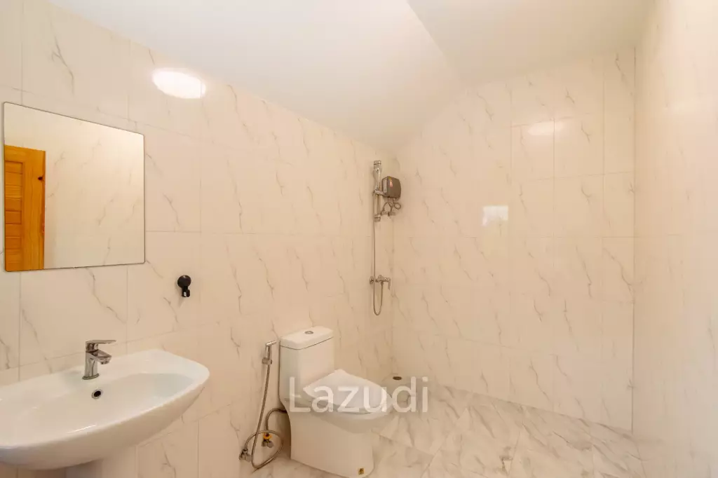 SINGLE HOUSE AT PALM HILLS GOLF COURSE : 3 bed direct view golf fairway