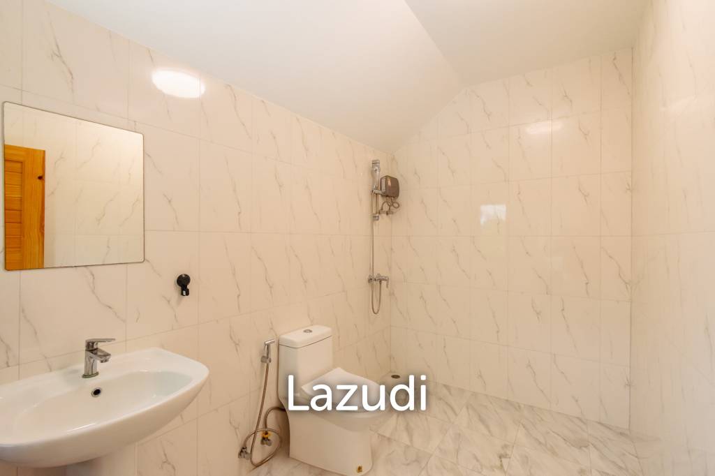 SINGLE HOUSE AT PALM HILLS GOLF COURSE : 3 bed direct view golf fairway