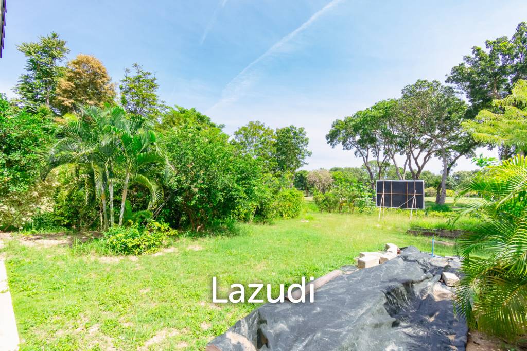 SINGLE HOUSE AT PALM HILLS GOLF COURSE : 3 bed direct view golf fairway