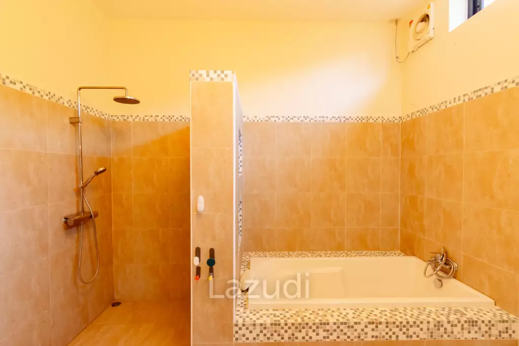 SINGLE HOUSE AT PALM HILLS GOLF COURSE : 3 bed direct view golf fairway