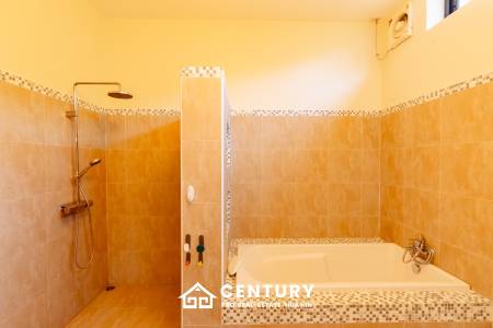 Вилла 1,200 кв.м. 3 Кровать 3 Ванна