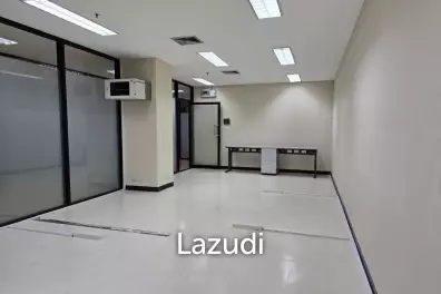 Spacious Office in Ocean Tower 2 Bangkok
