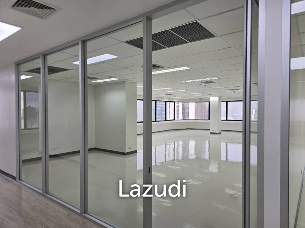 Spacious Office in Ocean Tower 2 Bangkok