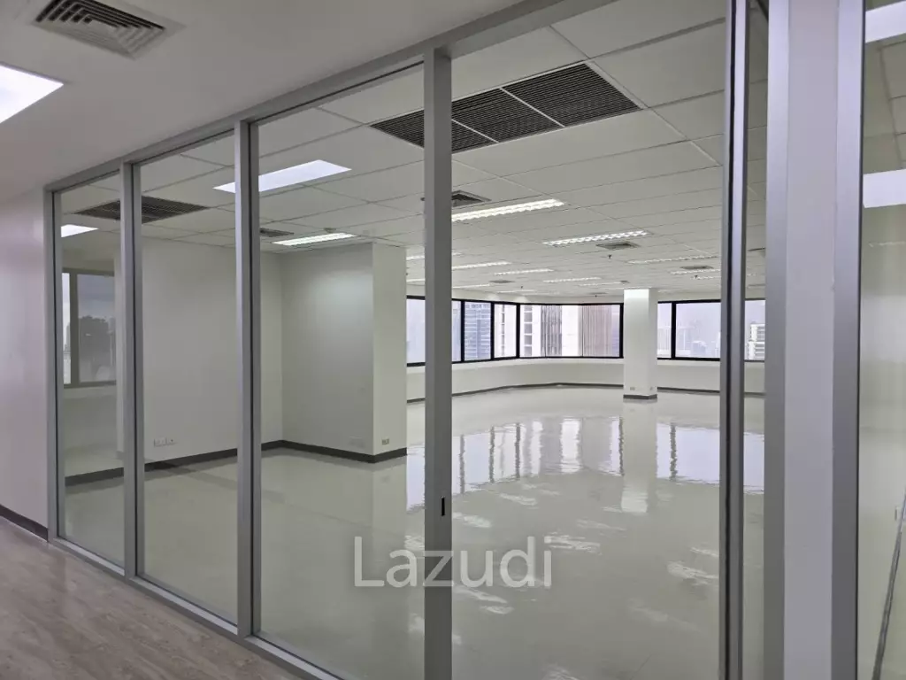 Spacious Office in Ocean Tower 2 Bangkok
