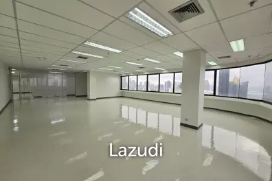 Spacious Office in Ocean Tower 2 Bangkok