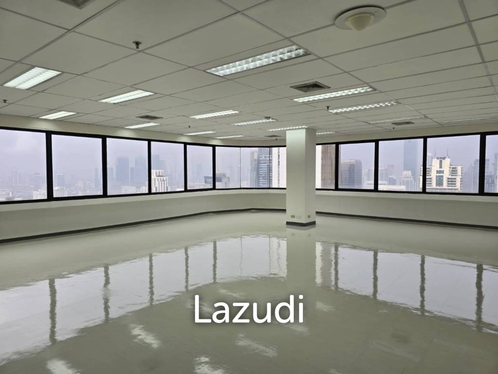 Spacious Office in Ocean Tower 2 Bangkok