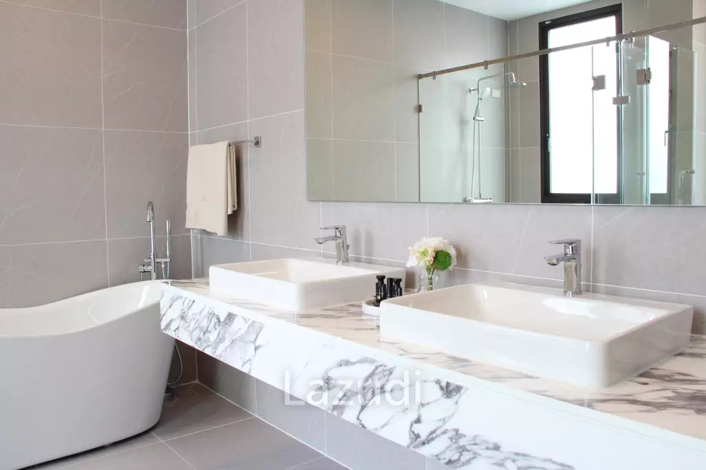 Luxury House Srinakarin MRT Suan Luang 3 Storeys