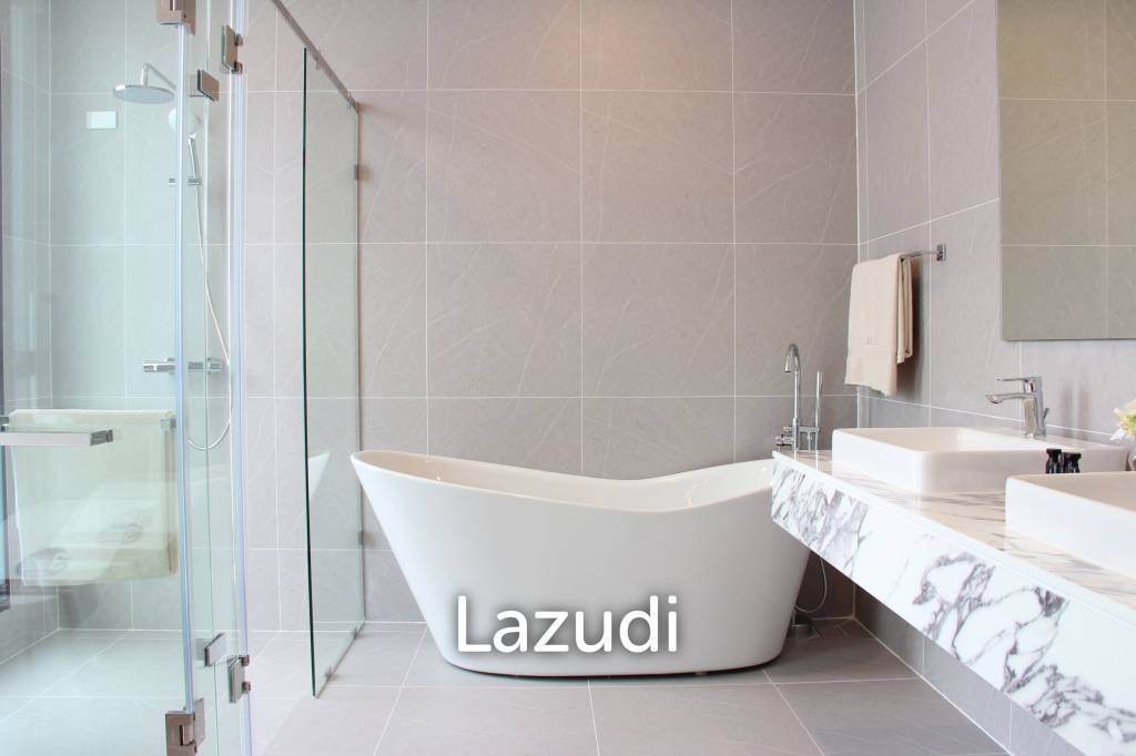 Luxury House Srinakarin MRT Suan Luang 3 Storeys