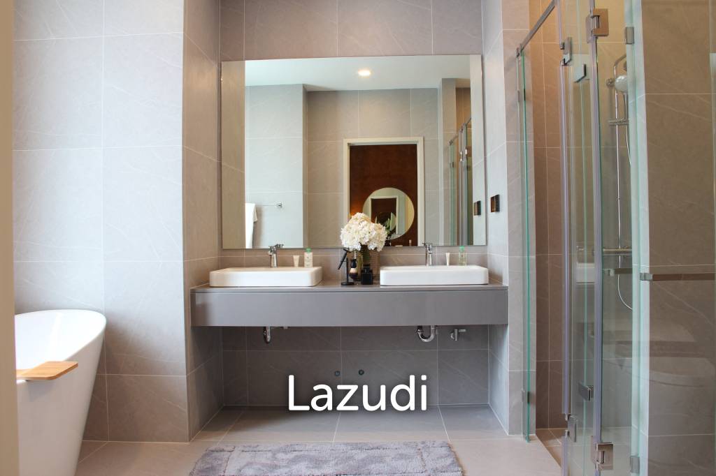 Luxury House Srinakarin MRT Suan Luang 3 Storeys