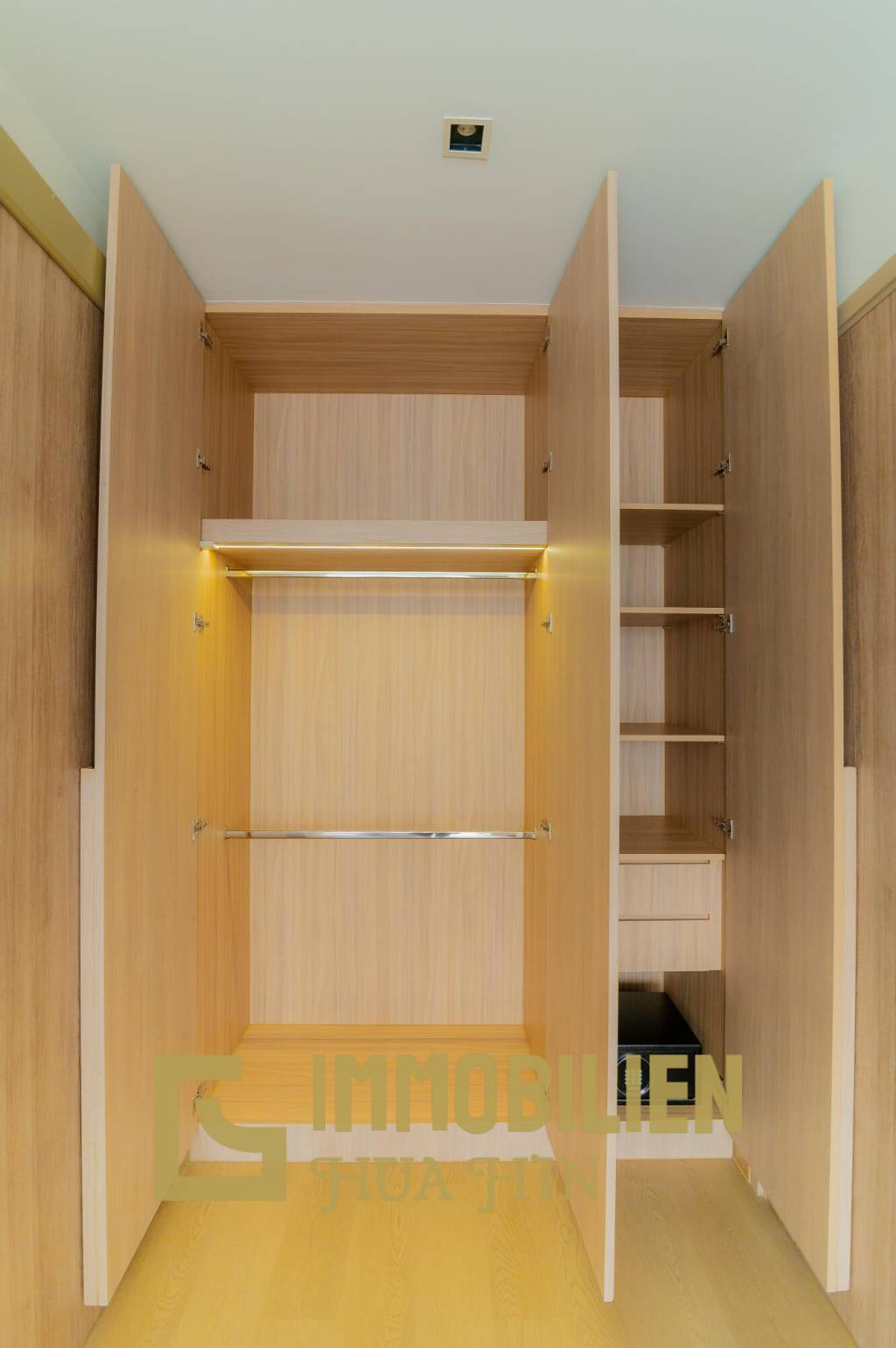 Brandneue Eigentumswohnung direkt neben dem Palm Hills Golfplatz