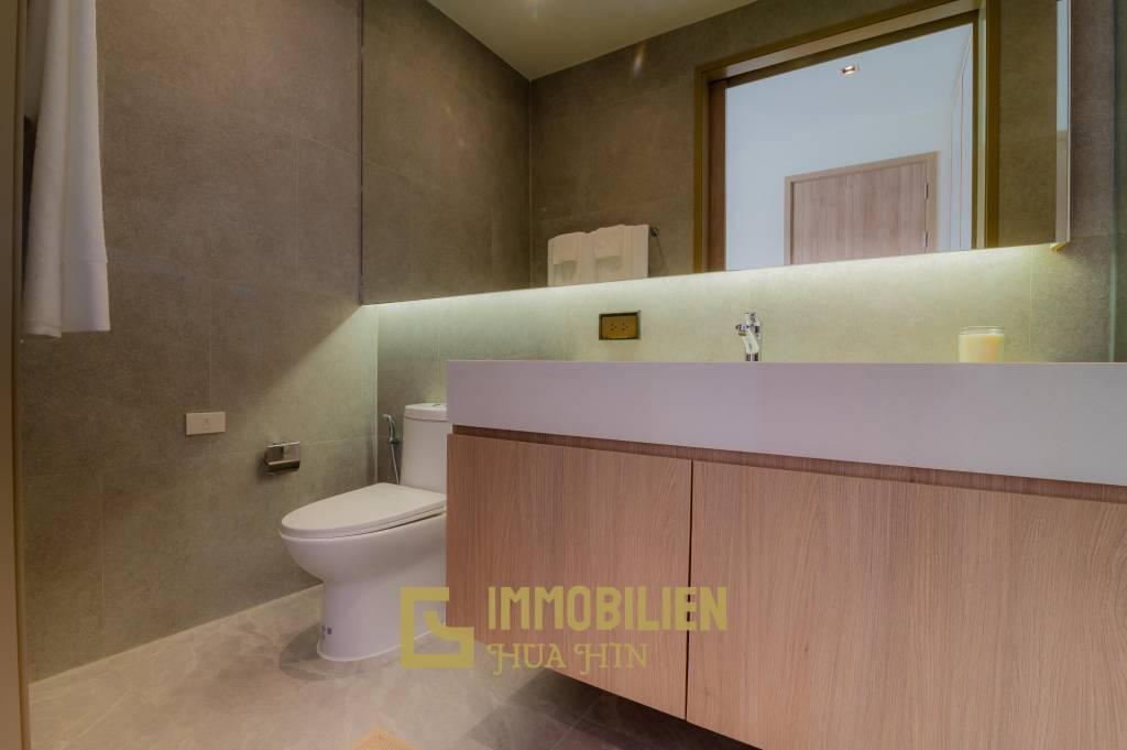 Brandneue Eigentumswohnung direkt neben dem Palm Hills Golfplatz