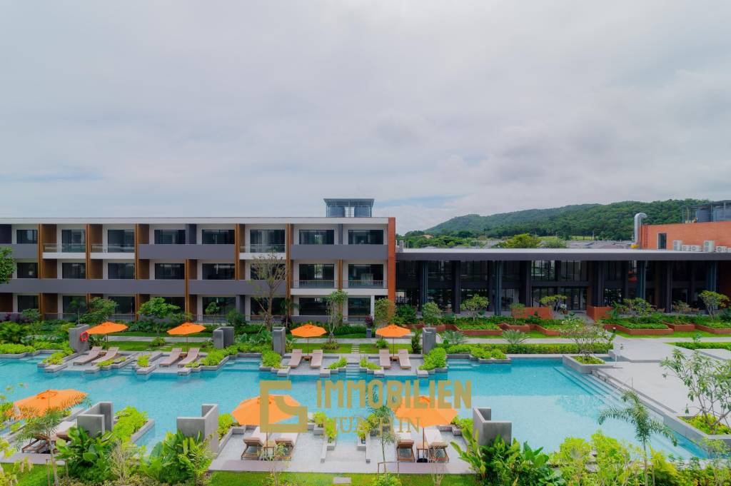 Brandneue Eigentumswohnung direkt neben dem Palm Hills Golfplatz