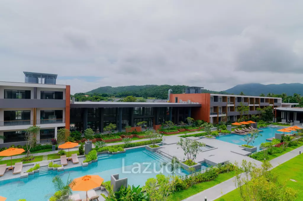 Luxury Condo right next to Plam Hills Golf