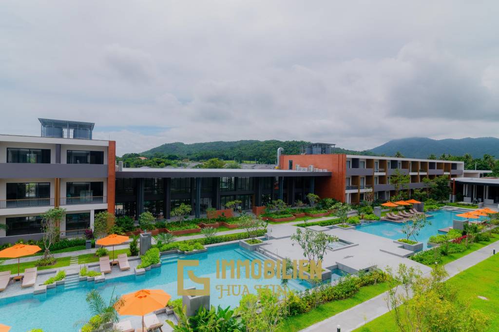 Brandneue Eigentumswohnung direkt neben dem Palm Hills Golfplatz