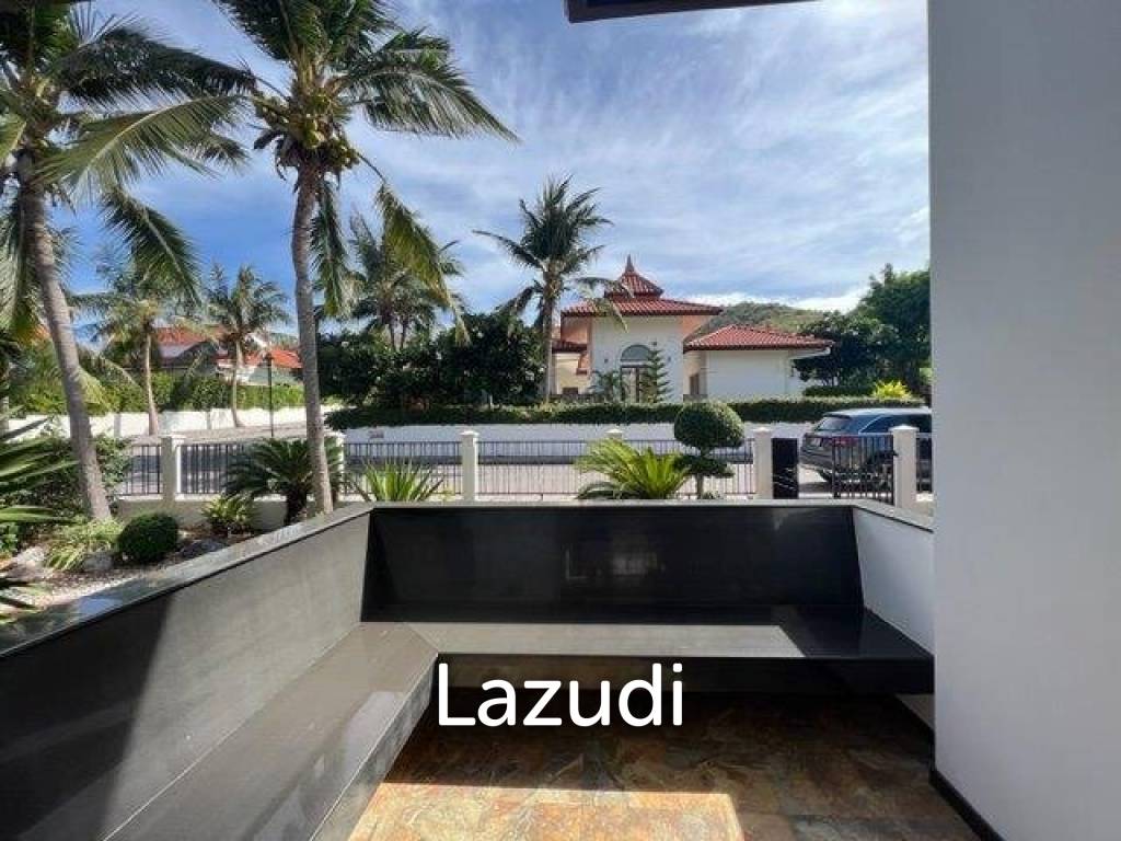 800 Sqm 4 Bed 3 Bath Villa For Sale