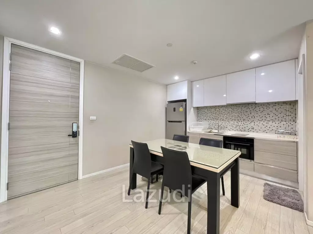 53 Sqm 1 Bed 1 Bath Condo For Sale in The Room Sukhumvit 21