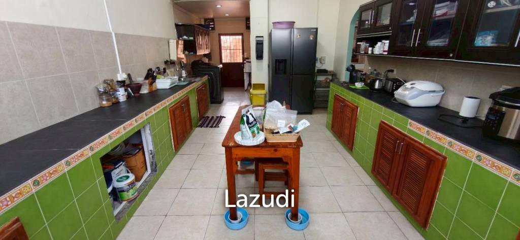 2 Bedrooms 2 Bathrooms 150 SQ.M. Baan Koon Suk 1