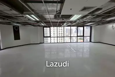 Spacious Office Space in Sethiwan Tower Si Lom Bangkok