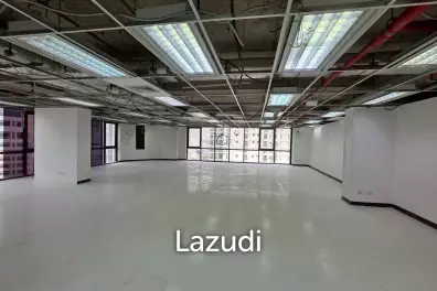 Spacious Office Space in Sethiwan Tower Si Lom Bangkok