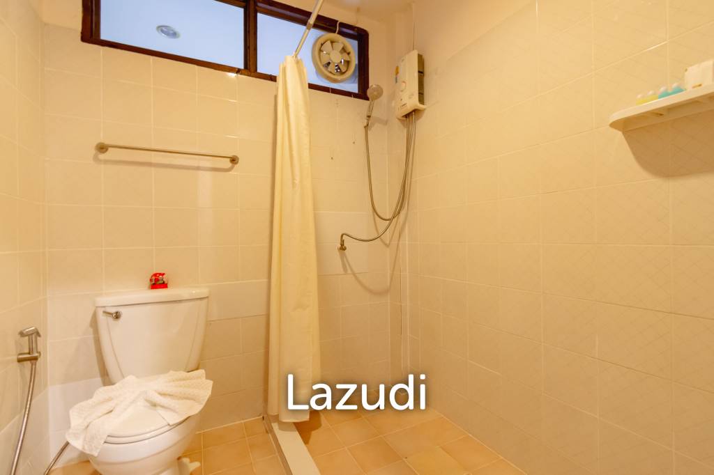 16 Rooms Hotel nearby the beach and town for Sale