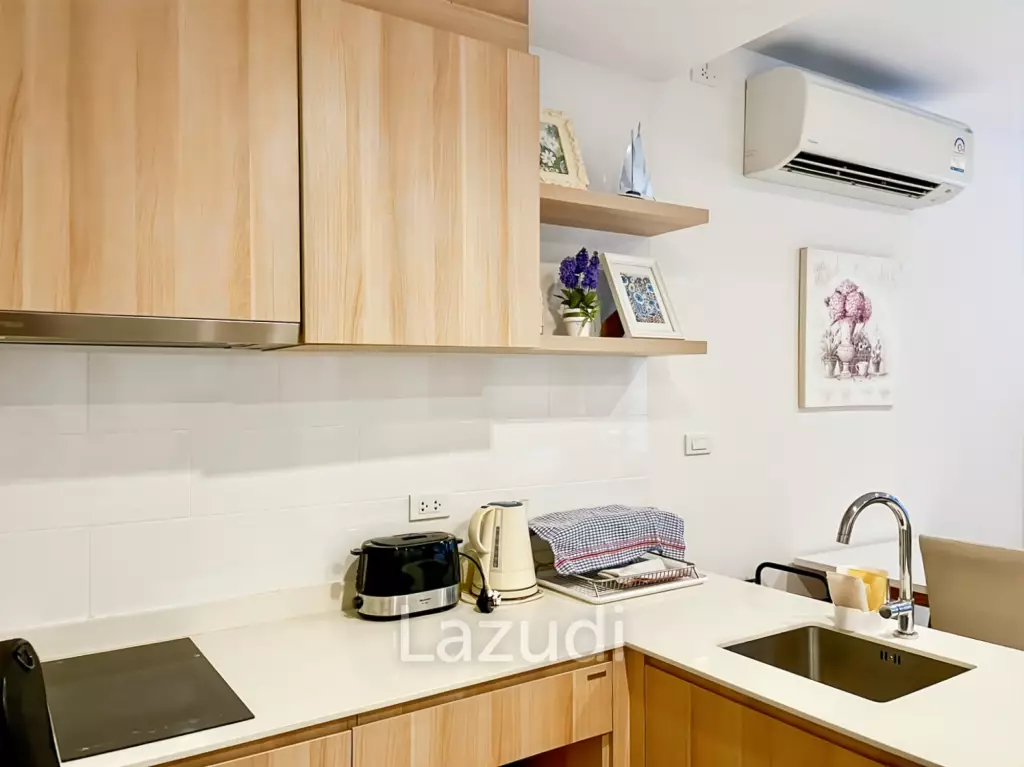 Pool Access 1-Bedroom Condo in Baan SanKraam