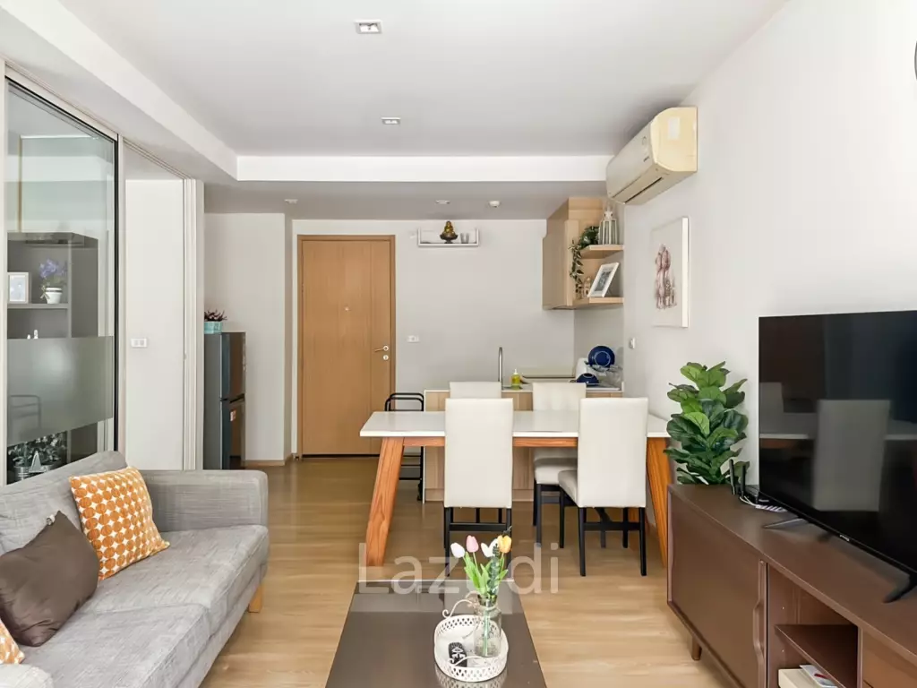 Pool Access 1-Bedroom Condo in Baan SanKraam