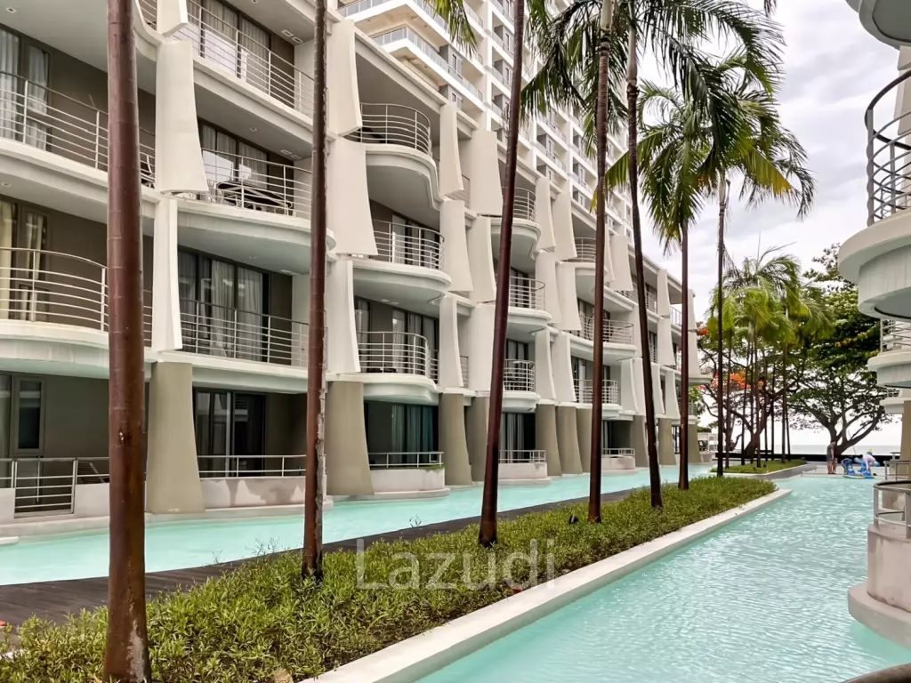 Pool Access 1-Bedroom Condo in Baan SanKraam