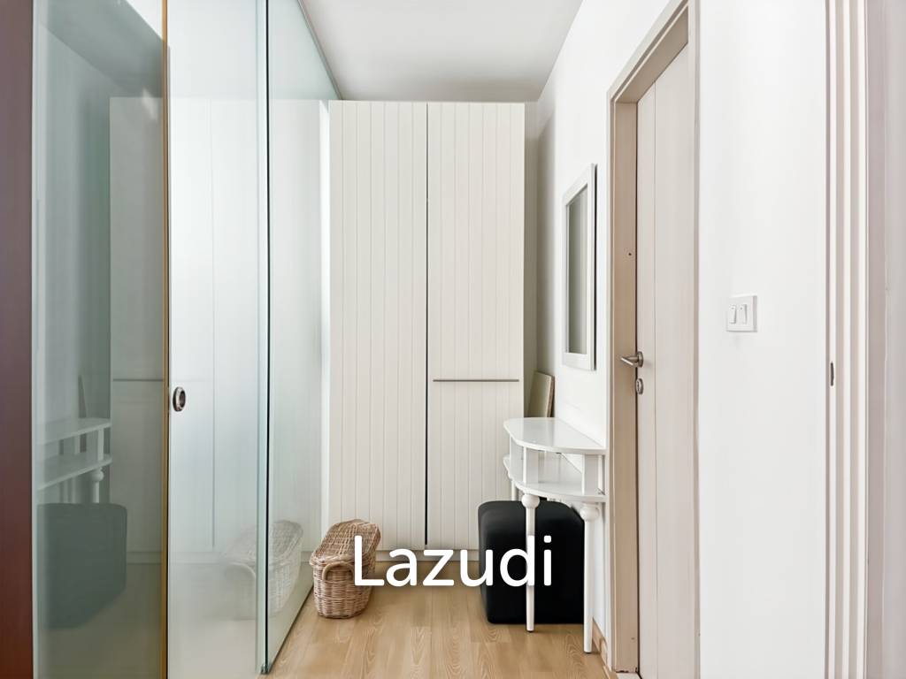 Pool Access 1-Bedroom Condo in Baan SanKraam