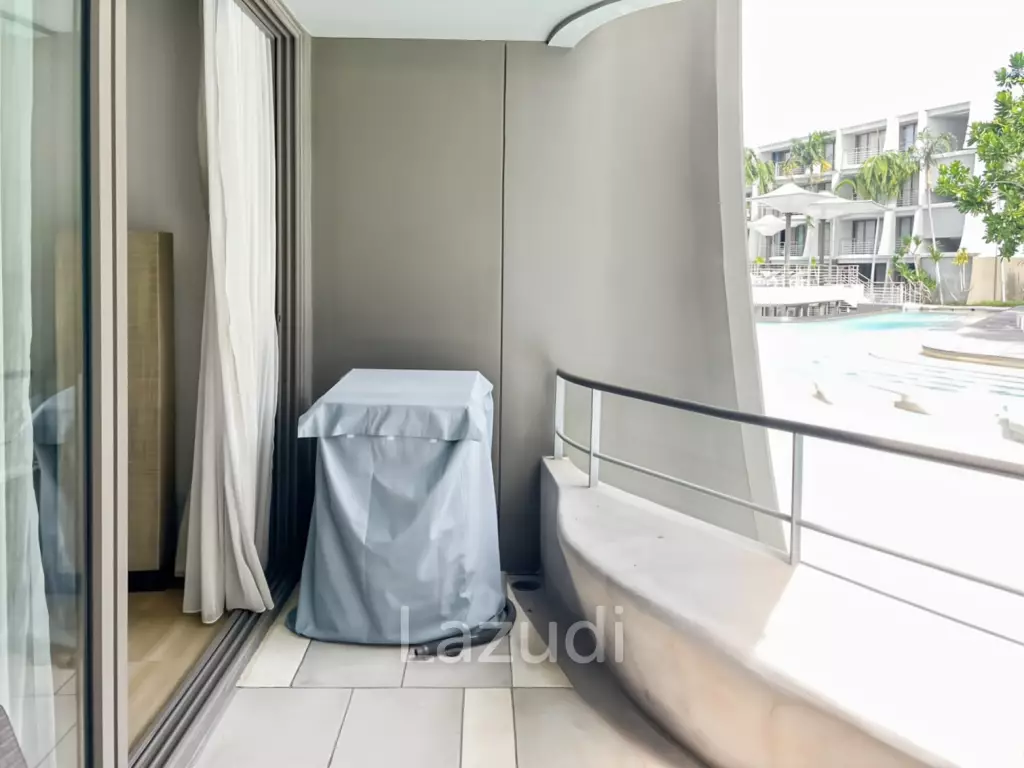 Pool Access 1-Bedroom Condo in Baan SanKraam