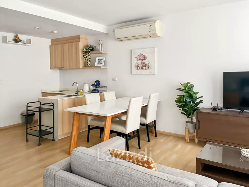 Pool Access 1-Bedroom Condo in Baan SanKraam