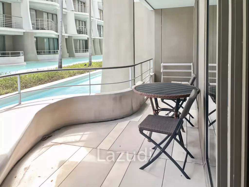 Pool Access 1-Bedroom Condo in Baan SanKraam