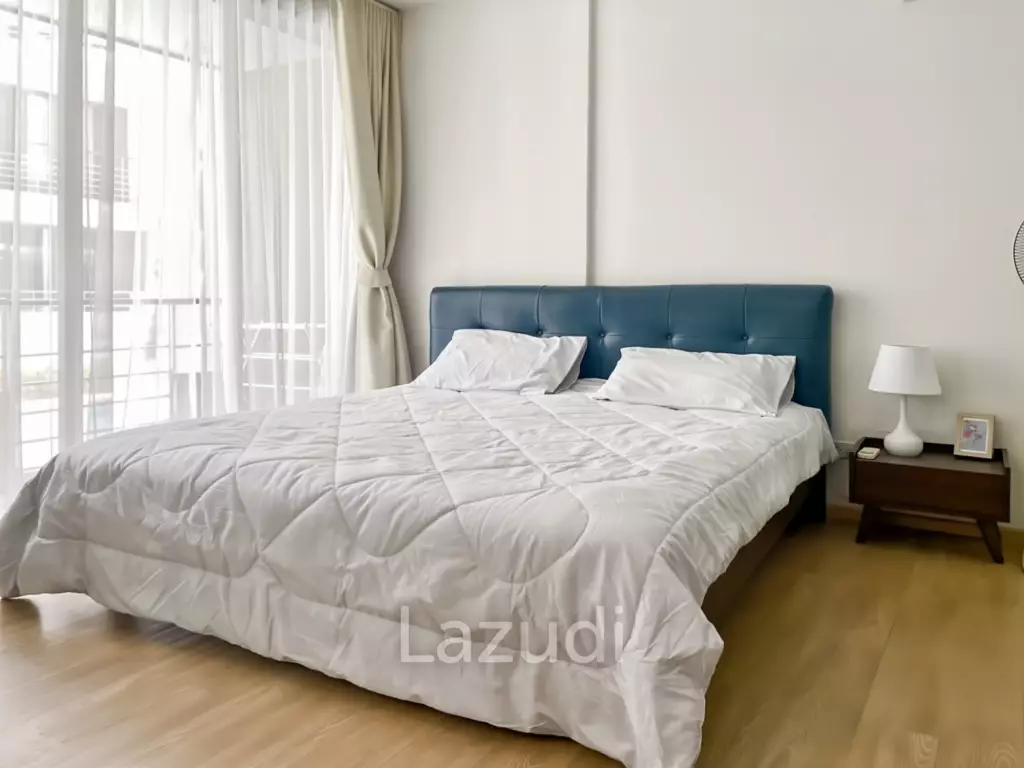 Pool Access 1-Bedroom Condo in Baan SanKraam