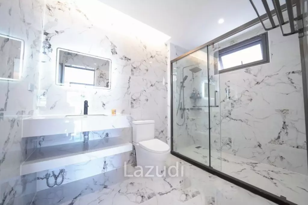 4 Bedrooms 5 Bathroom 220 SQ.M. Private House In Naklua