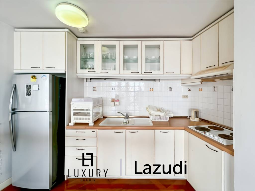 Baan Kinnon Hua Hin : The Ultra-Exclusive 18th Floor Beachfront 4 Bedroom Condo