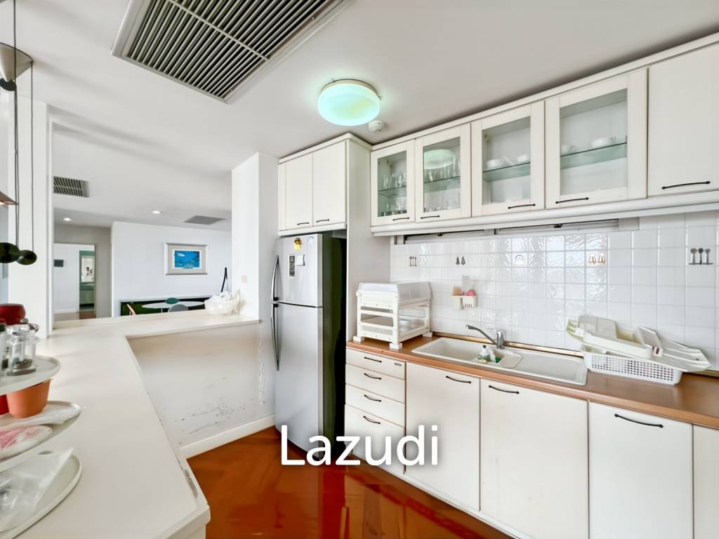 Baan Kinnon Hua Hin : The Ultra-Exclusive 18th Floor Beachfront 4 Bedroom Condo