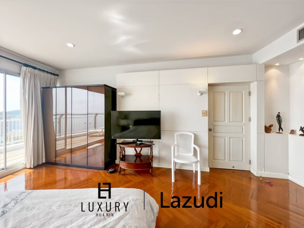 Baan Kinnon Hua Hin : The Ultra-Exclusive 18th Floor Beachfront 4 Bedroom Condo