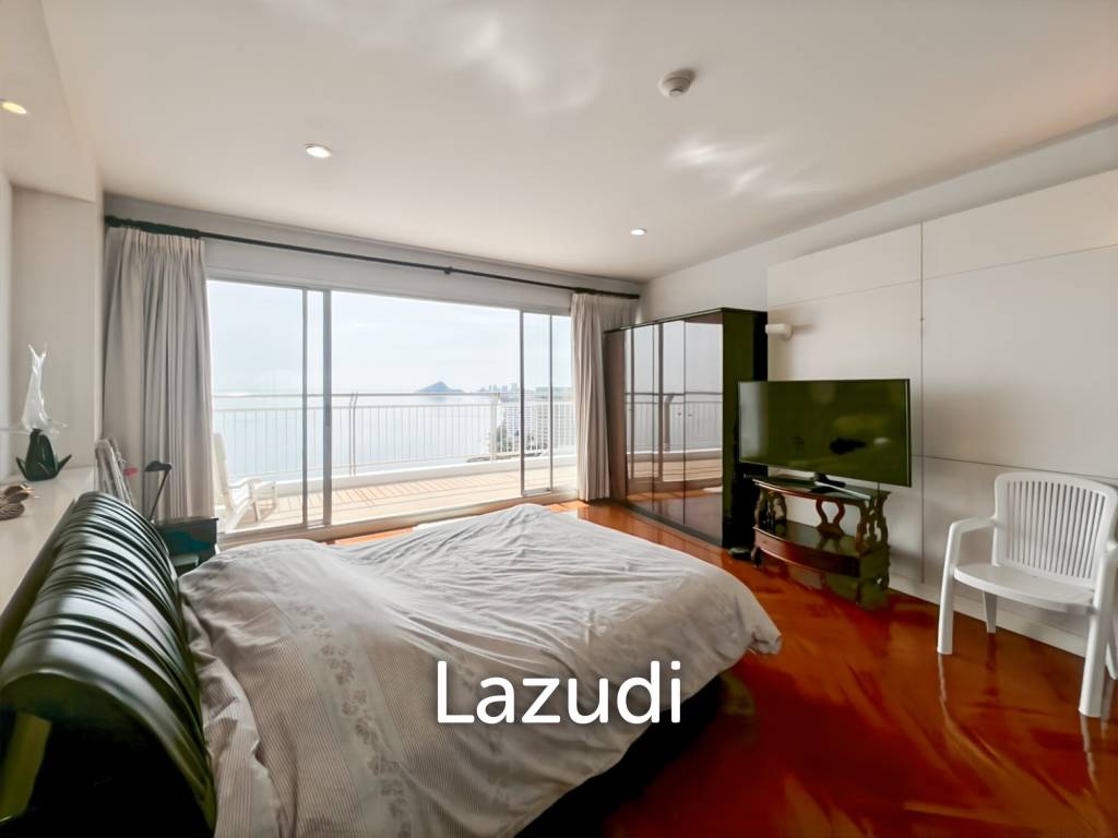 Baan Kinnon Hua Hin : The Ultra-Exclusive 18th Floor Beachfront 4 Bedroom Condo