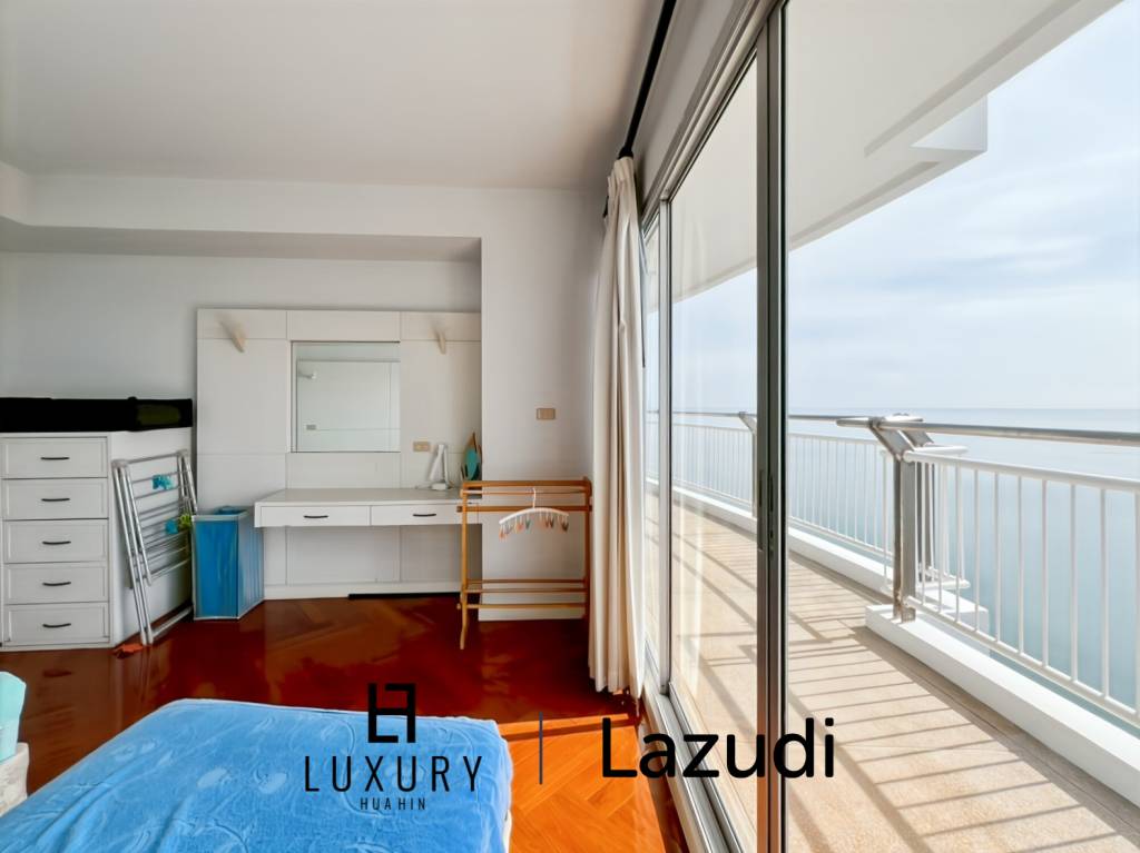 Baan Kinnon Hua Hin : The Ultra-Exclusive 18th Floor Beachfront 4 Bedroom Condo