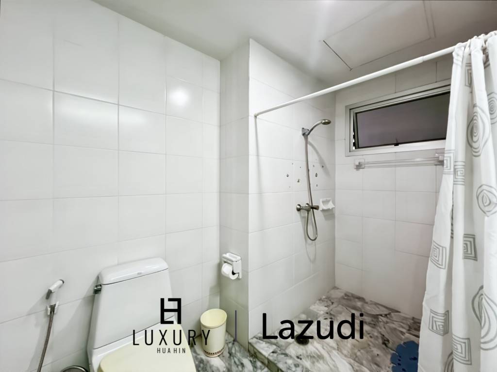 Baan Kinnon Hua Hin : The Ultra-Exclusive 18th Floor Beachfront 4 Bedroom Condo