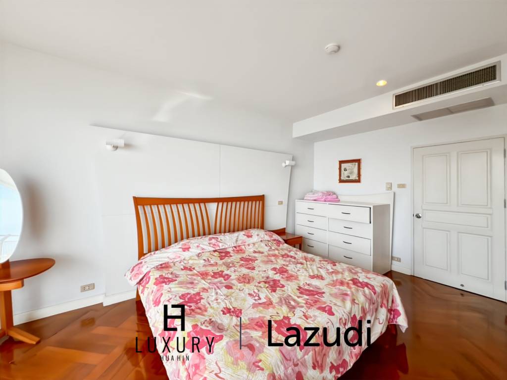 Baan Kinnon Hua Hin : The Ultra-Exclusive 18th Floor Beachfront 4 Bedroom Condo