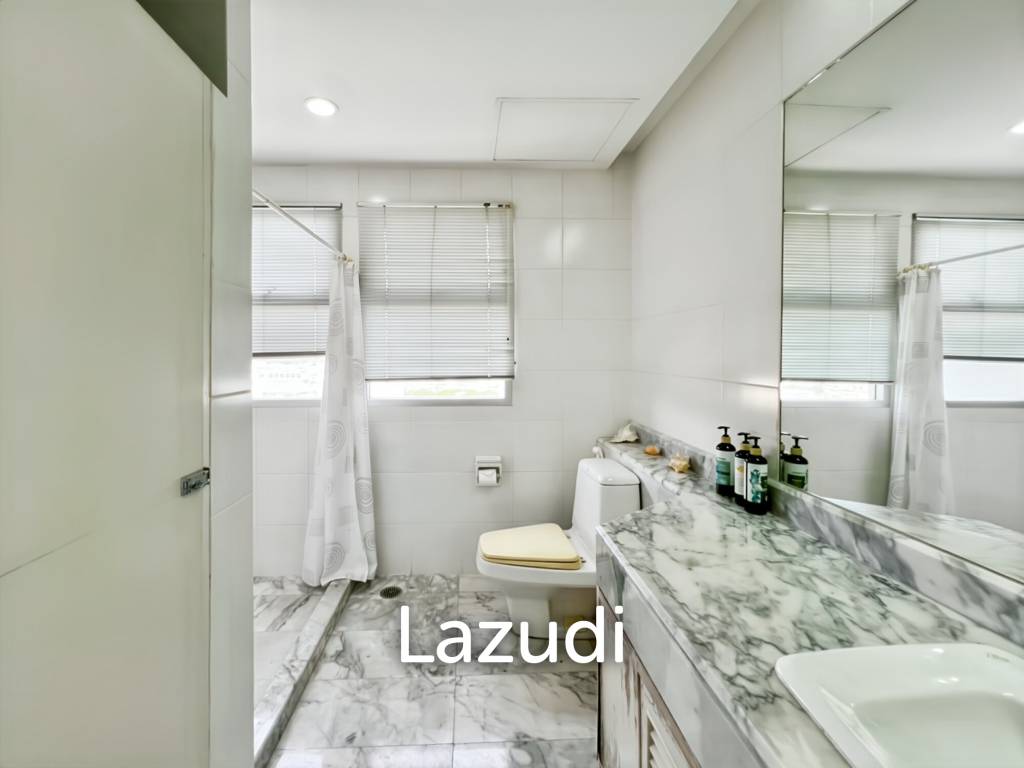 Baan Kinnon Hua Hin : The Ultra-Exclusive 18th Floor Beachfront 4 Bedroom Condo