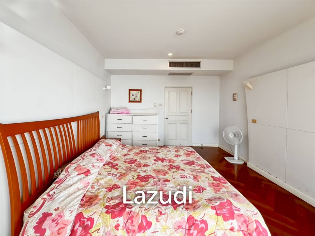 Baan Kinnon Hua Hin : The Ultra-Exclusive 18th Floor Beachfront 4 Bedroom Condo