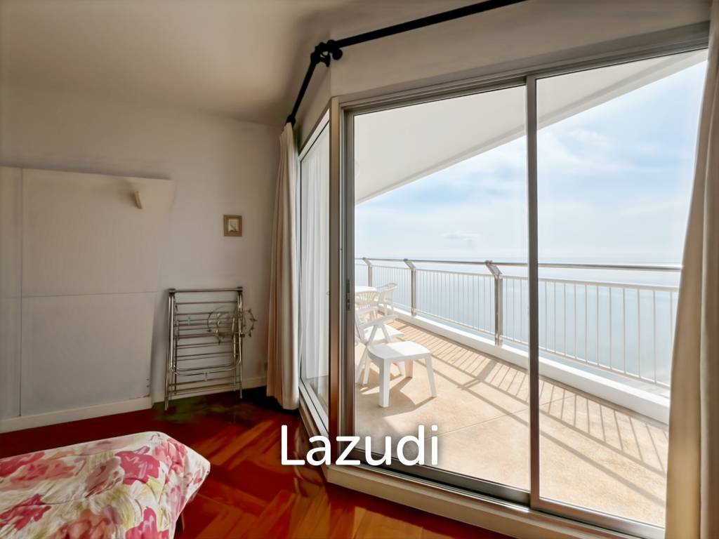Baan Kinnon Hua Hin : The Ultra-Exclusive 18th Floor Beachfront 4 Bedroom Condo