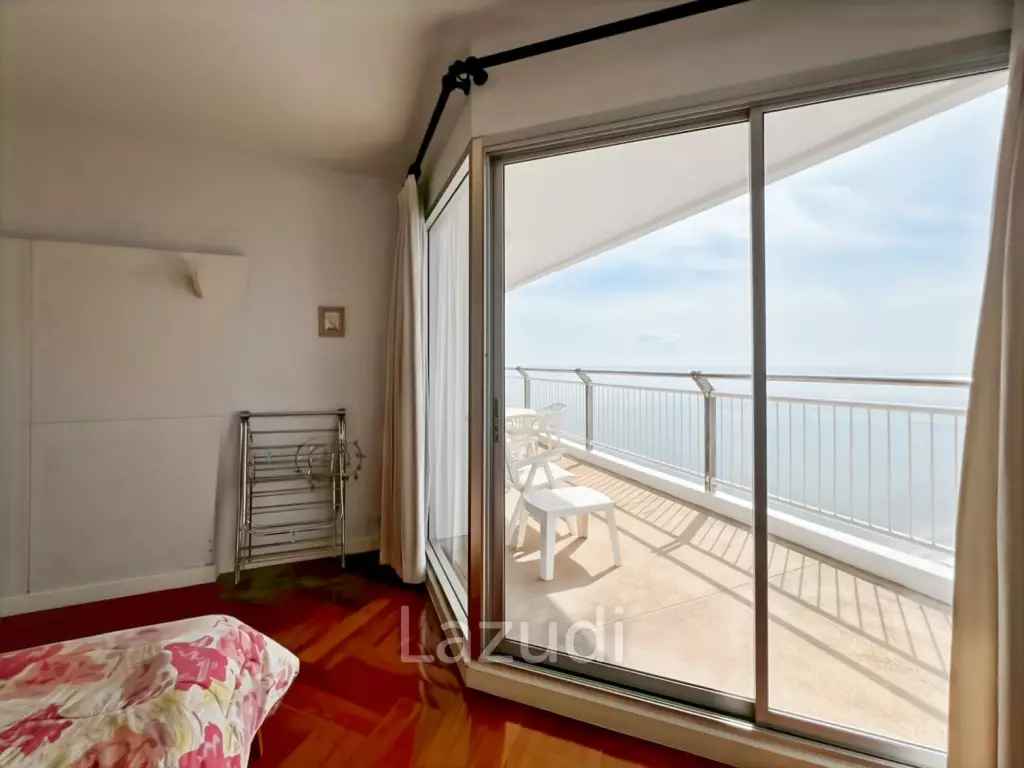 Baan Kinnon Hua Hin : The Ultra-Exclusive 18th Floor Beachfront 4 Bedroom Condo