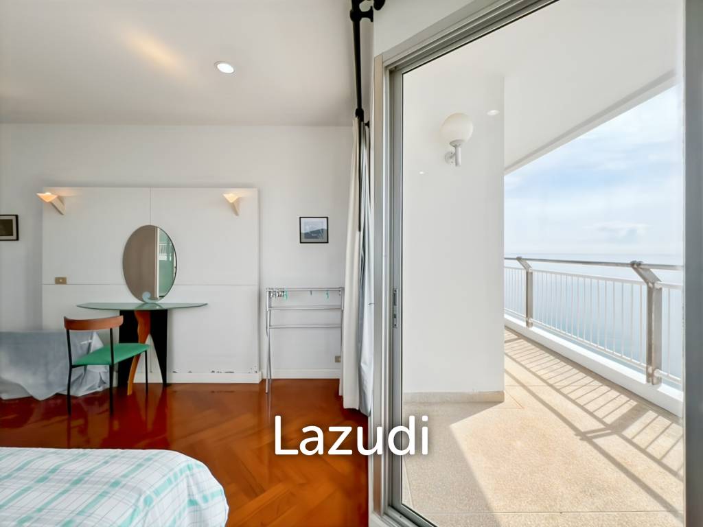 Baan Kinnon Hua Hin : The Ultra-Exclusive 18th Floor Beachfront 4 Bedroom Condo