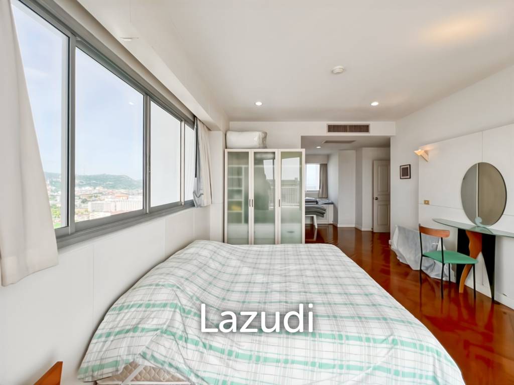 Baan Kinnon Hua Hin : The Ultra-Exclusive 18th Floor Beachfront 4 Bedroom Condo